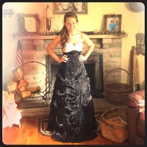 Reduced⬇⬇black and white sparkle dress