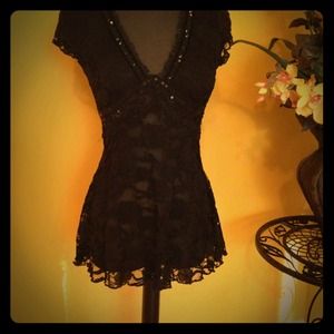 Lace black top