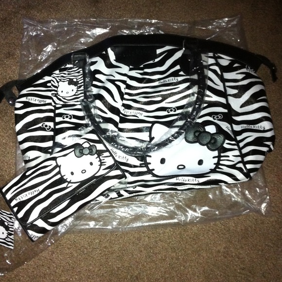 ✋Hold for @pamiam59✋Brand new HK purse only