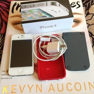 🔴Sold🔴iPhone 4 white unlocked 16gb