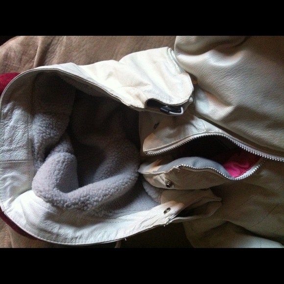 Volcom Leather jacket duck down filled - Picture 3 of 4