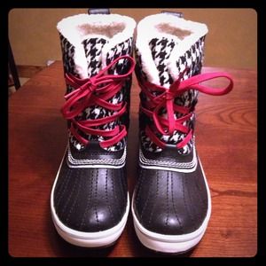 Brand new Sorel snow boots