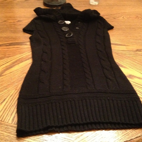 🎉Reduced🎉Short sleeve sweater/top - Picture 3 of 4