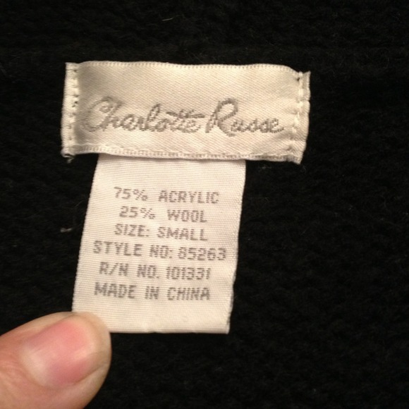 🎉Reduced🎉Short sleeve sweater/top - Picture 4 of 4