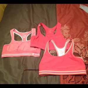 Lots of sports-bras!!