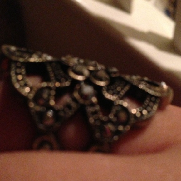 Statement Ring - Picture 2 of 4