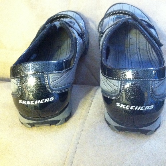 Shoes - Picture 3 of 4