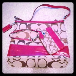 💕Reduced!💕Authentic coach bag & wristlet set!