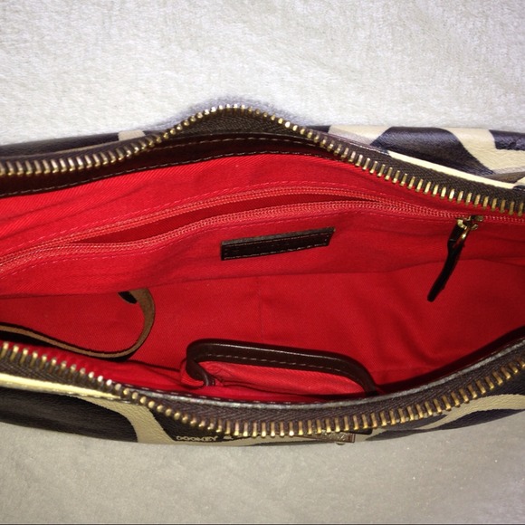 Authentic Dooney and Burke Medium Hobo - Picture 4 of 4