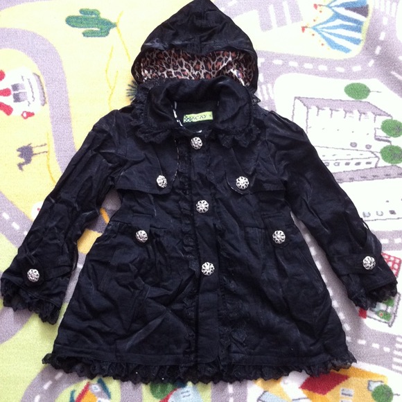 Girl black jacket for age 6-8