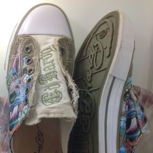 Ed Hardy Tennis Shoe Size 6