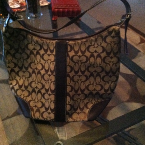 Handbags - Guess
