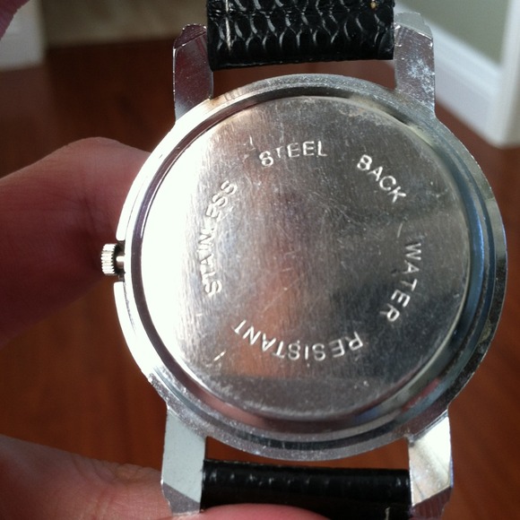 Hello Kitty Watch - Picture 2 of 4