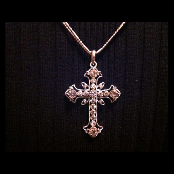 *REDUCED*Cross pendant