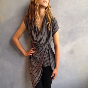 Stripe knit top. New !