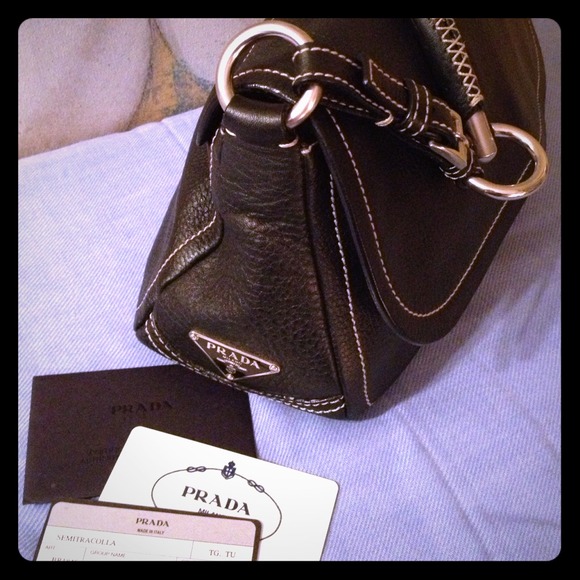 RESERVED for maxxybrod 🎉PRADA 🎉 leather bag