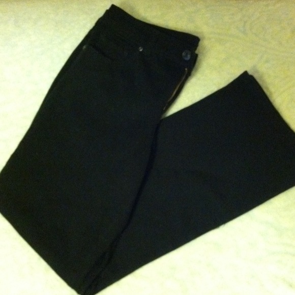 ❌reserved❌NWOT black bootcut jeans and sweater
