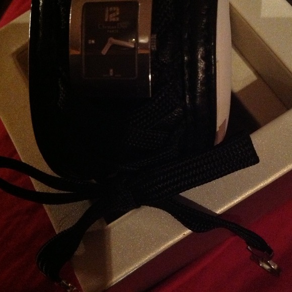 Christian Dior leather watch - Picture 2 of 4