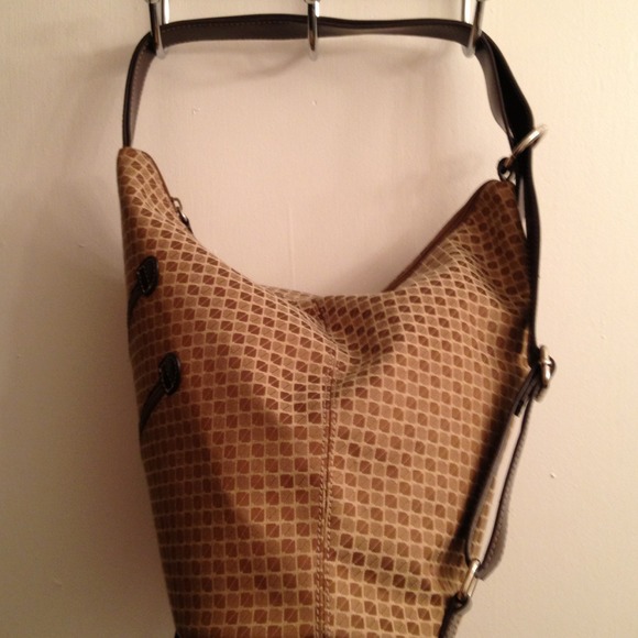 9 West Dual Backpack Bucket Handbag - Picture 4 of 4