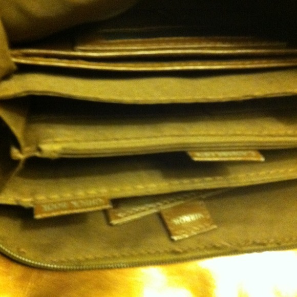 Purse - Picture 2 of 4