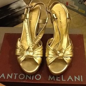 Antonio Melani & WhBM shoes bundle!!