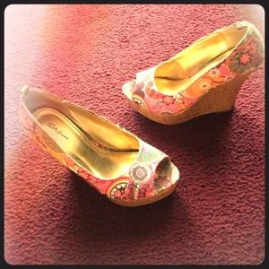 💥Reserved💥 Wedges