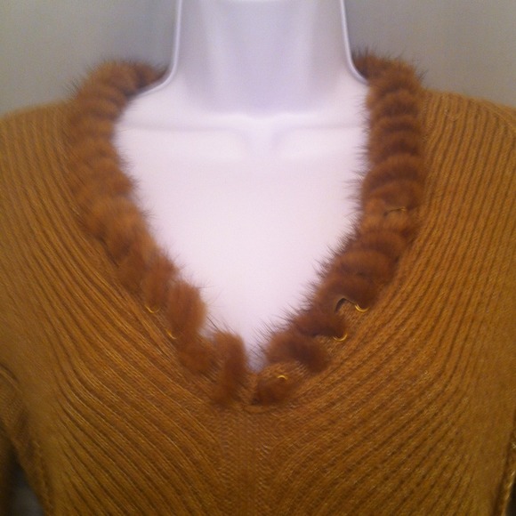 Roberto Cavalli collection mink lined sweater - Picture 2 of 4