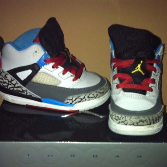 Boys Jordan's, sizes 7.5-8.5, Price neg. in bulk - Picture 2 of 4