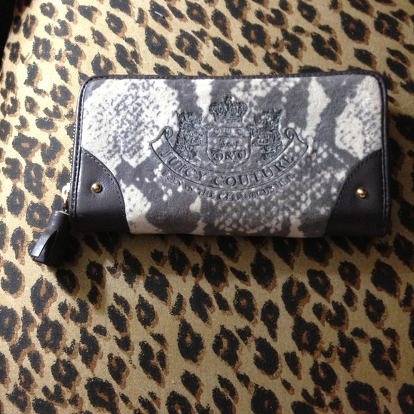 Authentic Super cute juicy couture wallet