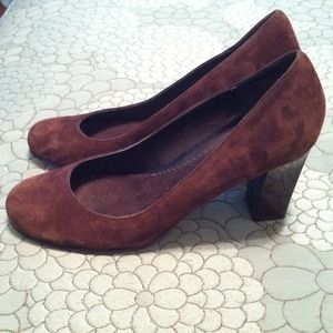 Bandolino Brown Suede Heels Size 8.5