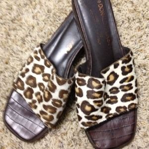 Donald J Pliner🎀Leopard Hair Slides