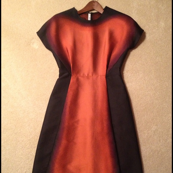 Prada dress - Picture 1 of 3