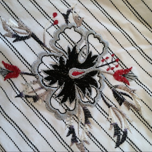 To the Max! Wrap Shirt - Picture 3 of 4