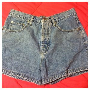 High wasted guess shorts.