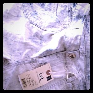 Lei jean shorts nwt