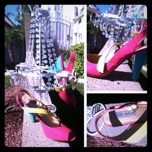 8.5 Steve Madden bright retro heels
