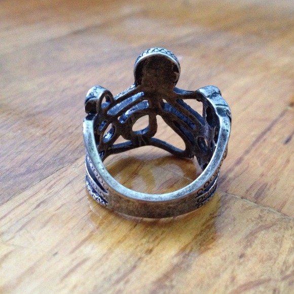 Octopus Ring - Picture 2 of 3