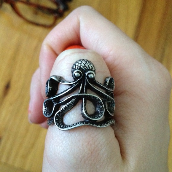 Octopus Ring - Picture 3 of 3