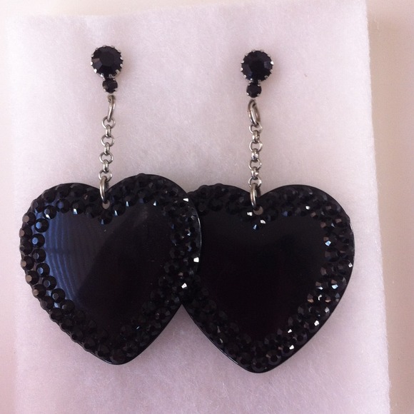 Tarina Tarantino super-sized lucite heart earrings