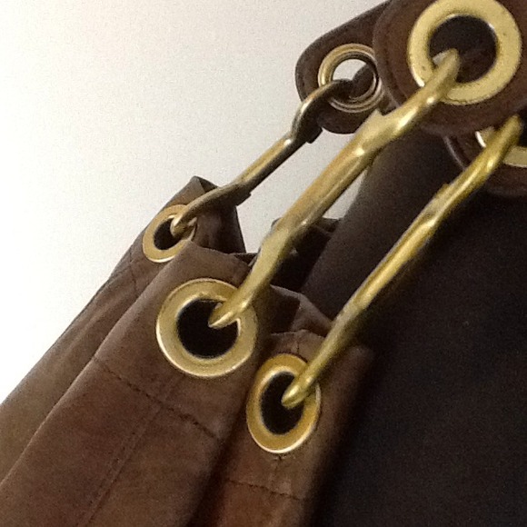 ***SOLD*** Oversized XL Distressed Leather Tote - Picture 2 of 4