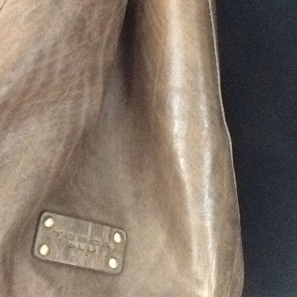 ***SOLD*** Oversized XL Distressed Leather Tote - Picture 3 of 4
