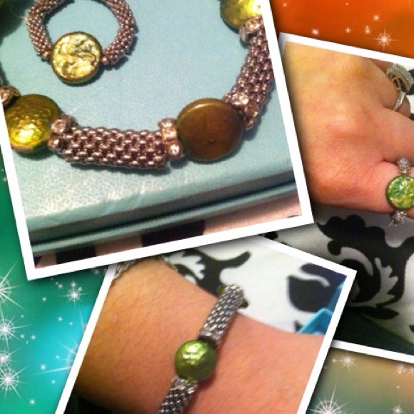 ❤️️bogo❤️️Silver and green bracelet and ring set