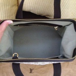 Louis Vuitton Bags - 🌷Authentic Louis Vuitton Josephine PM Louis Vuitton Bags - 🌷Authentic Louis Vuitton Josephine PM