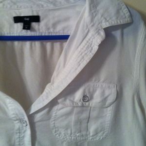 SOLD!! Gap white blouse size M