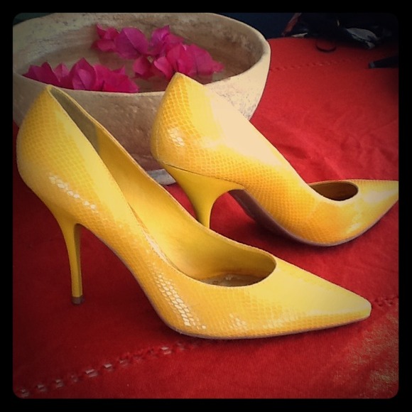 BCBG Shoes - Bundle of yellow heels and black and grey vest.