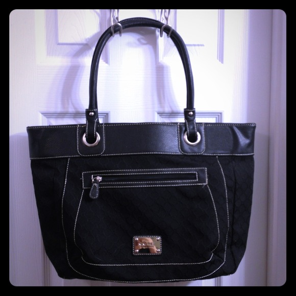 Brand new Nine West black shoulder handbag!