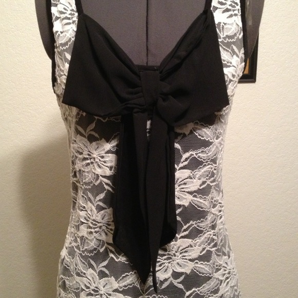 Black nylon with lace outter - Picture 2 of 4