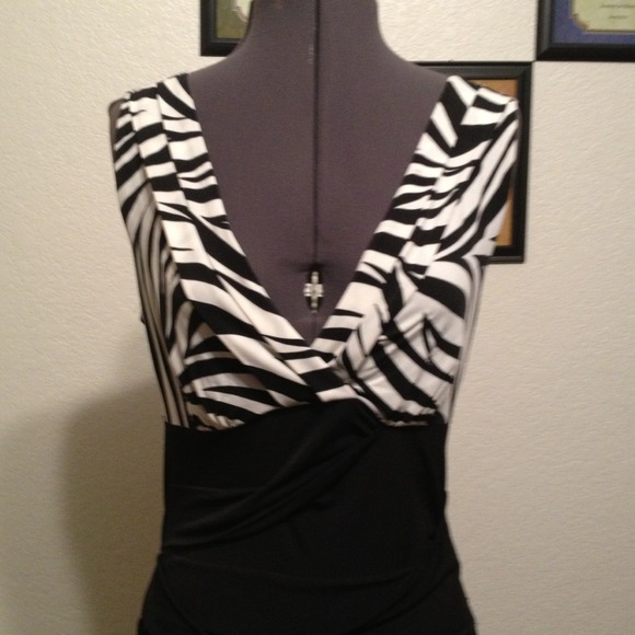 Sexy black and white dress - Picture 2 of 3