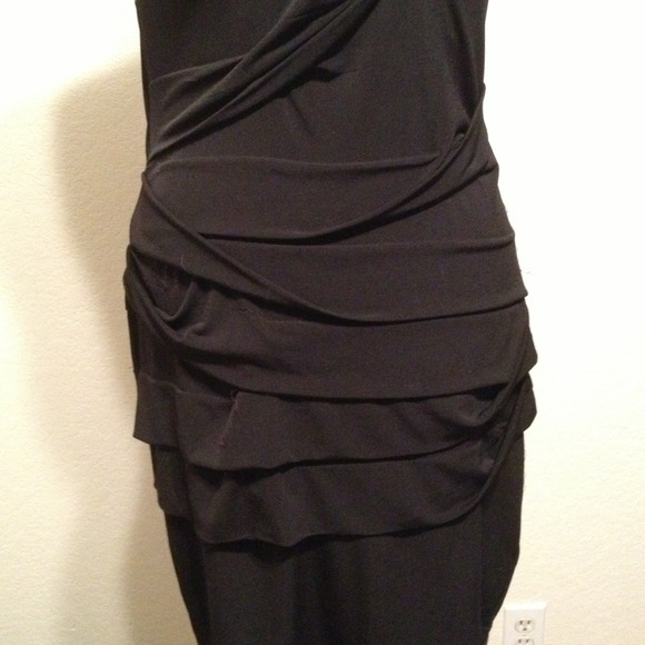 Sexy black and white dress - Picture 3 of 3