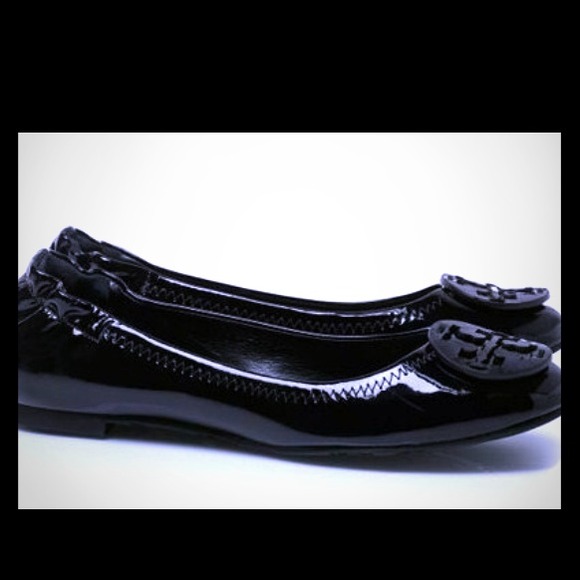 **Sold** Black patent leather reva flats